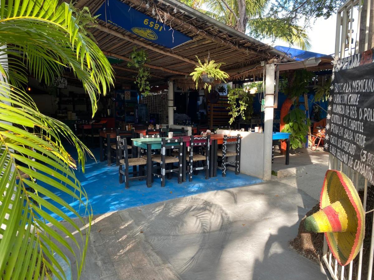 Delias Trailer Park Hotel Rincon de Guayabitos Ngoại thất bức ảnh