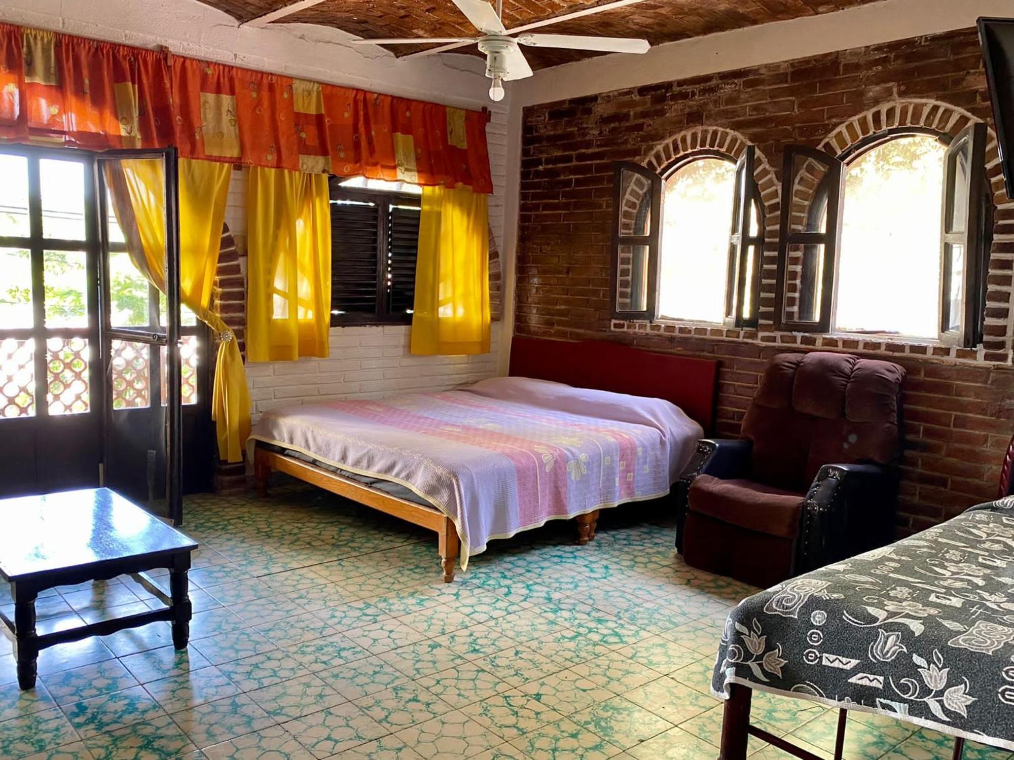 Delias Trailer Park Hotel Rincon de Guayabitos Phòng bức ảnh